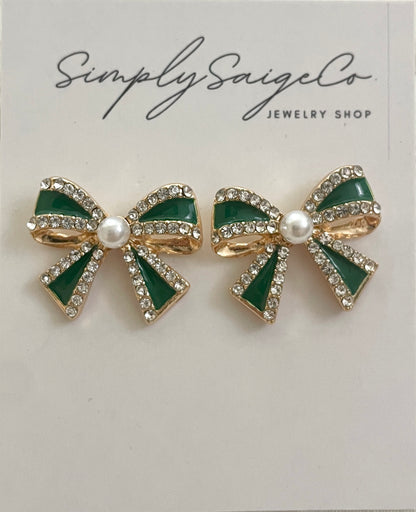 Green Bow Stud with Pearl 